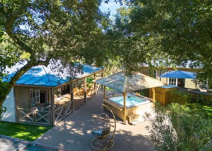 Privé Jacuzzi op camping Sylvamar