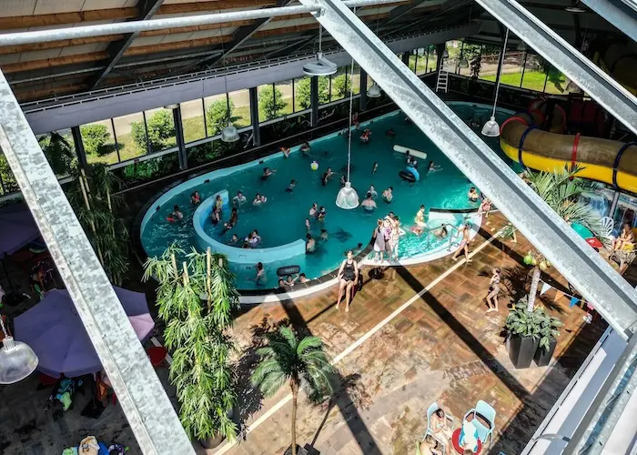 Binnenzwembad Camping Wedderbergen