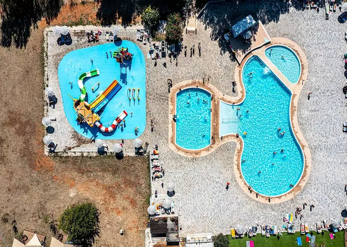 Zwembad Camping Bi Village