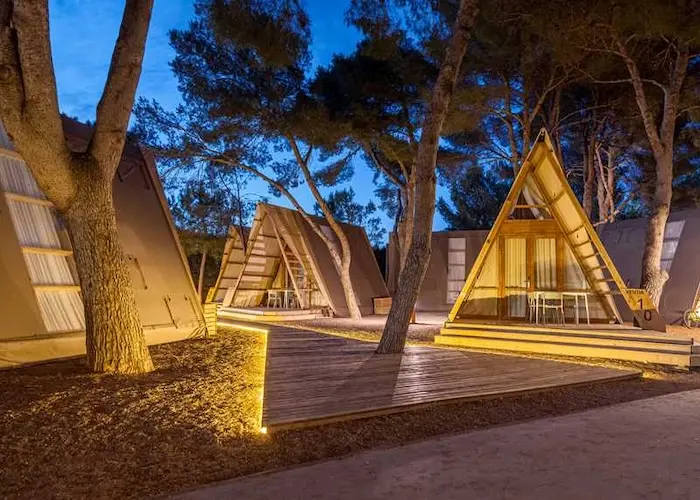 Glamping Camping Tamarit
