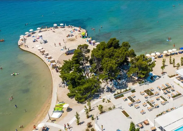 Camping Zaton direct aan het strand