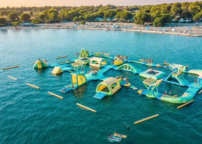 Springkussens Camping Zaton