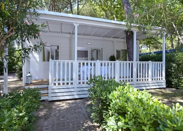 Luxe bungalows Camping Pino Mare